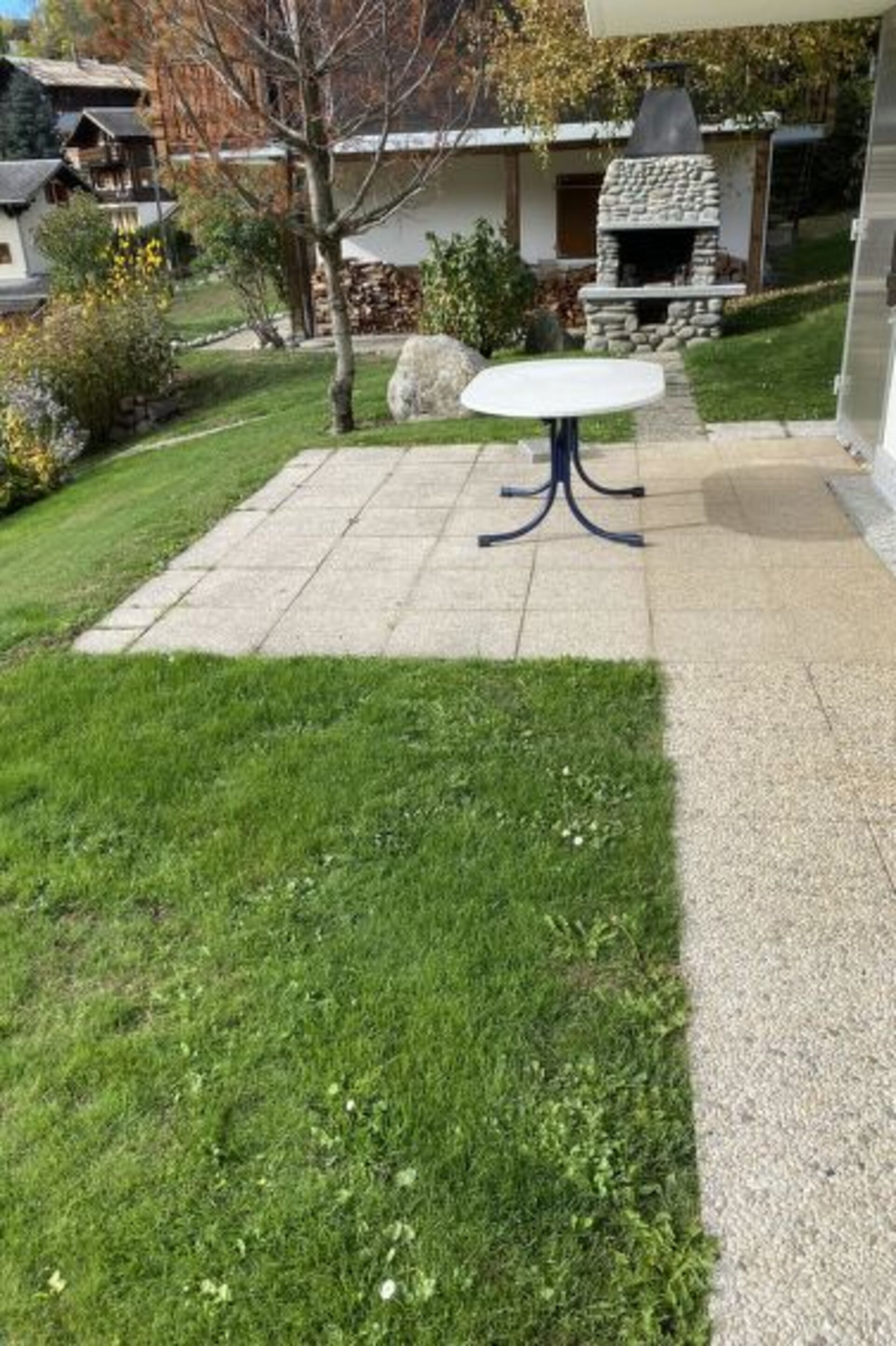 Dağ Büyüsü: Valais'te Zarif 3 Yatak Odalı Villa, 1365