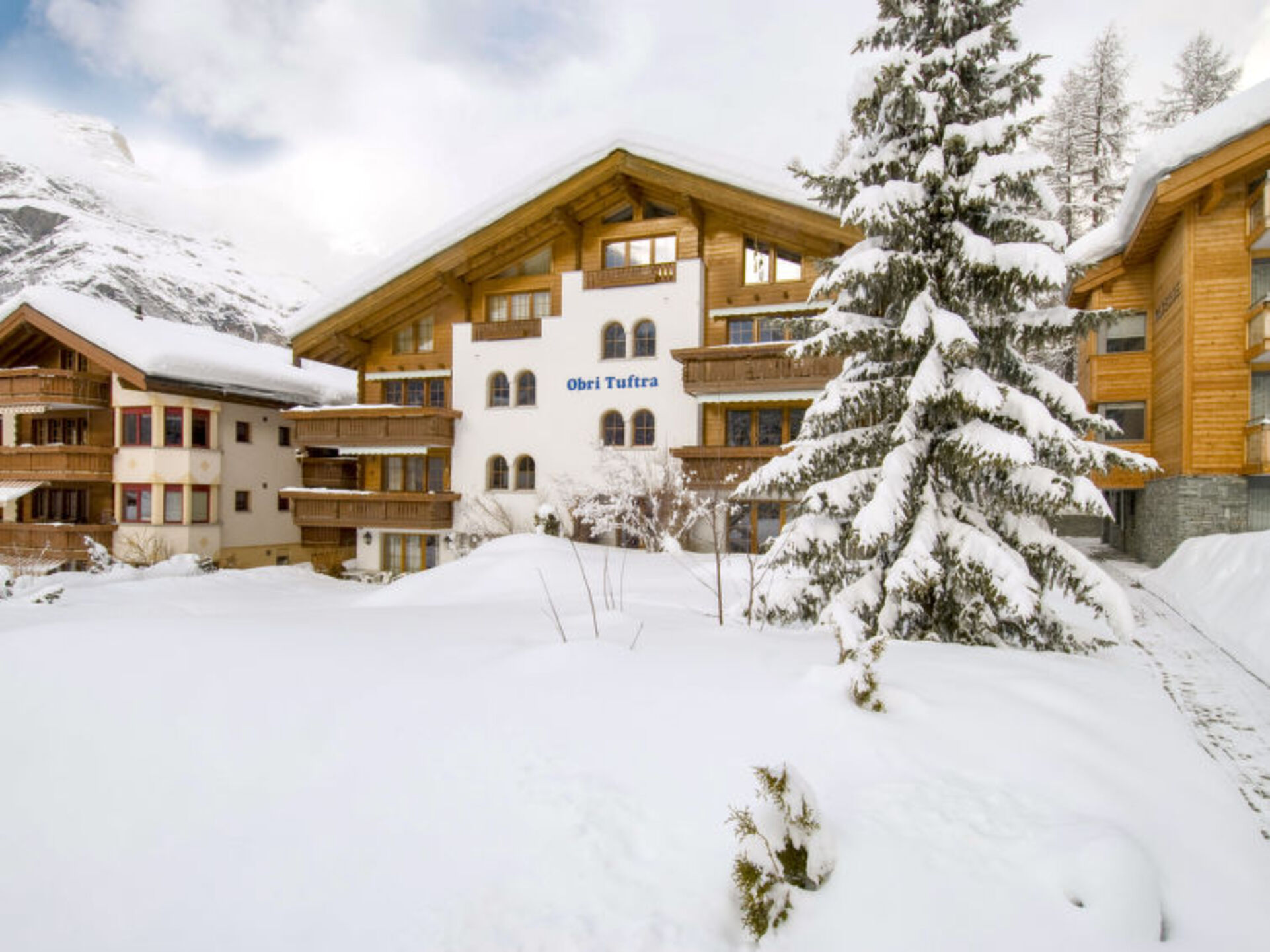 Valais Magic: 3 Yatak Odalı Villa, 1373