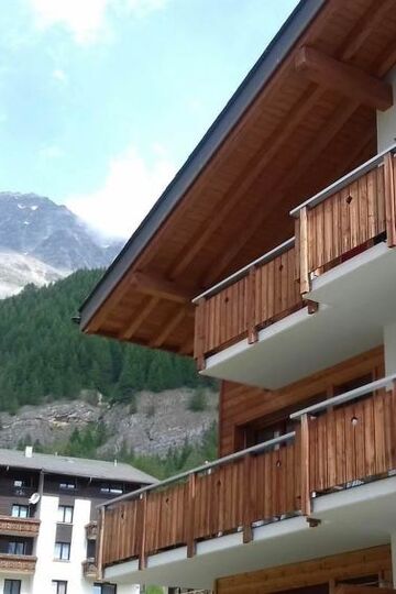 Valais'in Kalbinde Lüks Dinlenme Tesisi, 1386