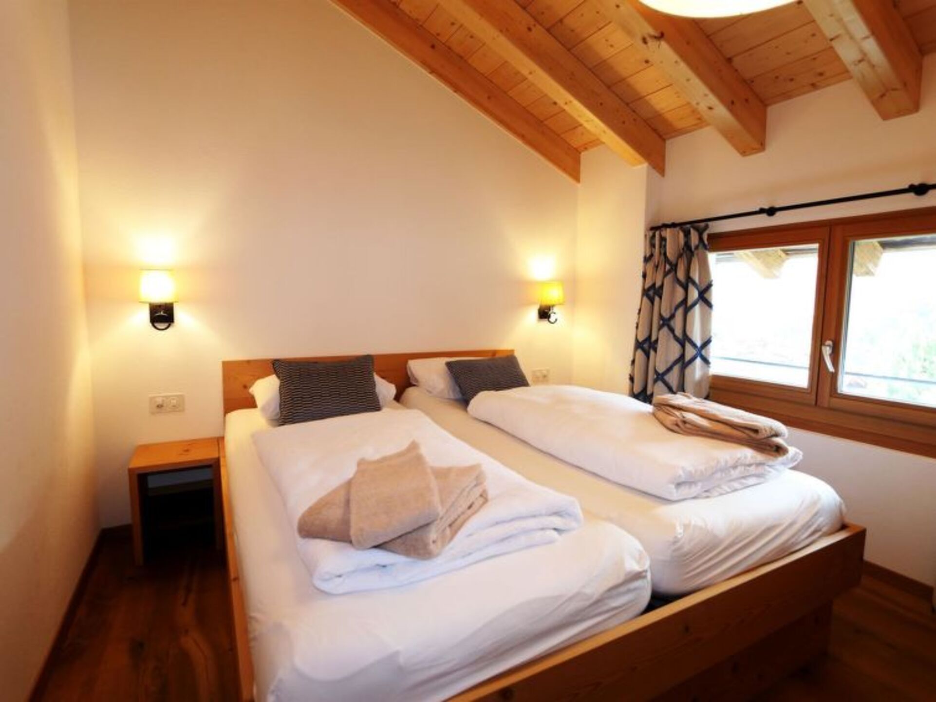 Mountain Magic: 4 Yatak Odalı Villa, Valais, 1387