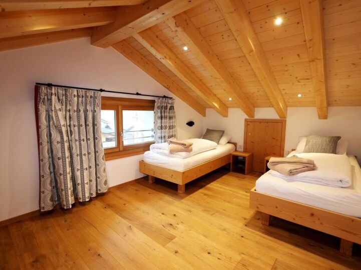 Mountain Magic: 4 Yatak Odalı Villa, Valais, 1387