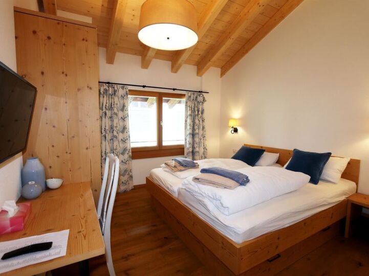 Mountain Magic: 4 Yatak Odalı Villa, Valais, 1387