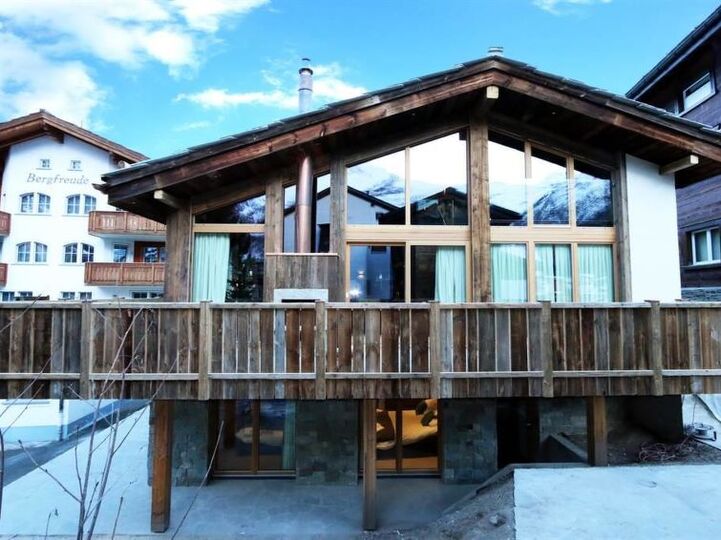 Saas-Fee, 1263'te Satılık Şirin Villa, Saas-Fee, Switzerland