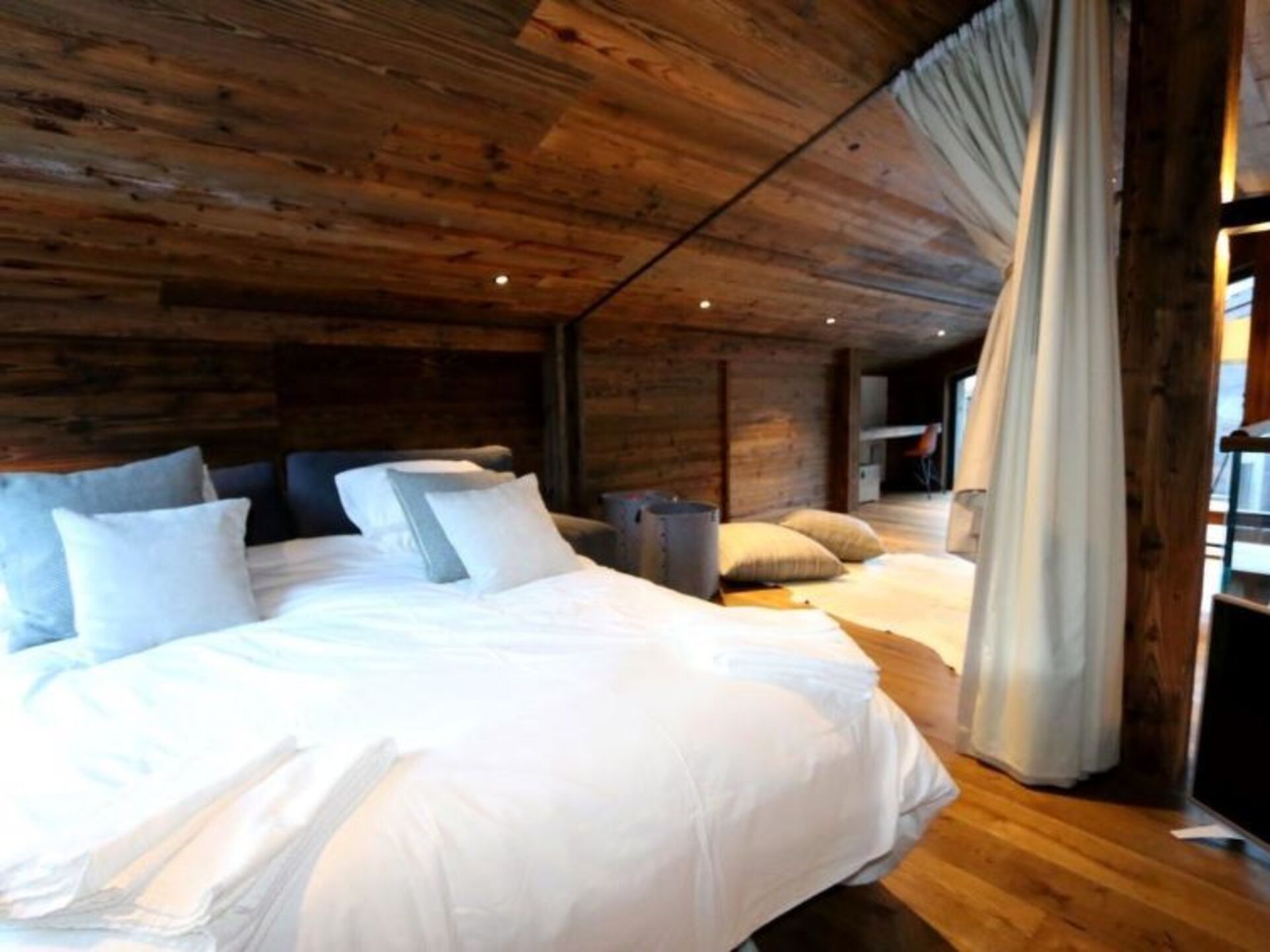 Saas-Fee, 1263'te Satılık Şirin Villa