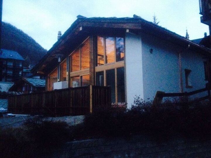 Saas-Fee, 1263'te Satılık Şirin Villa