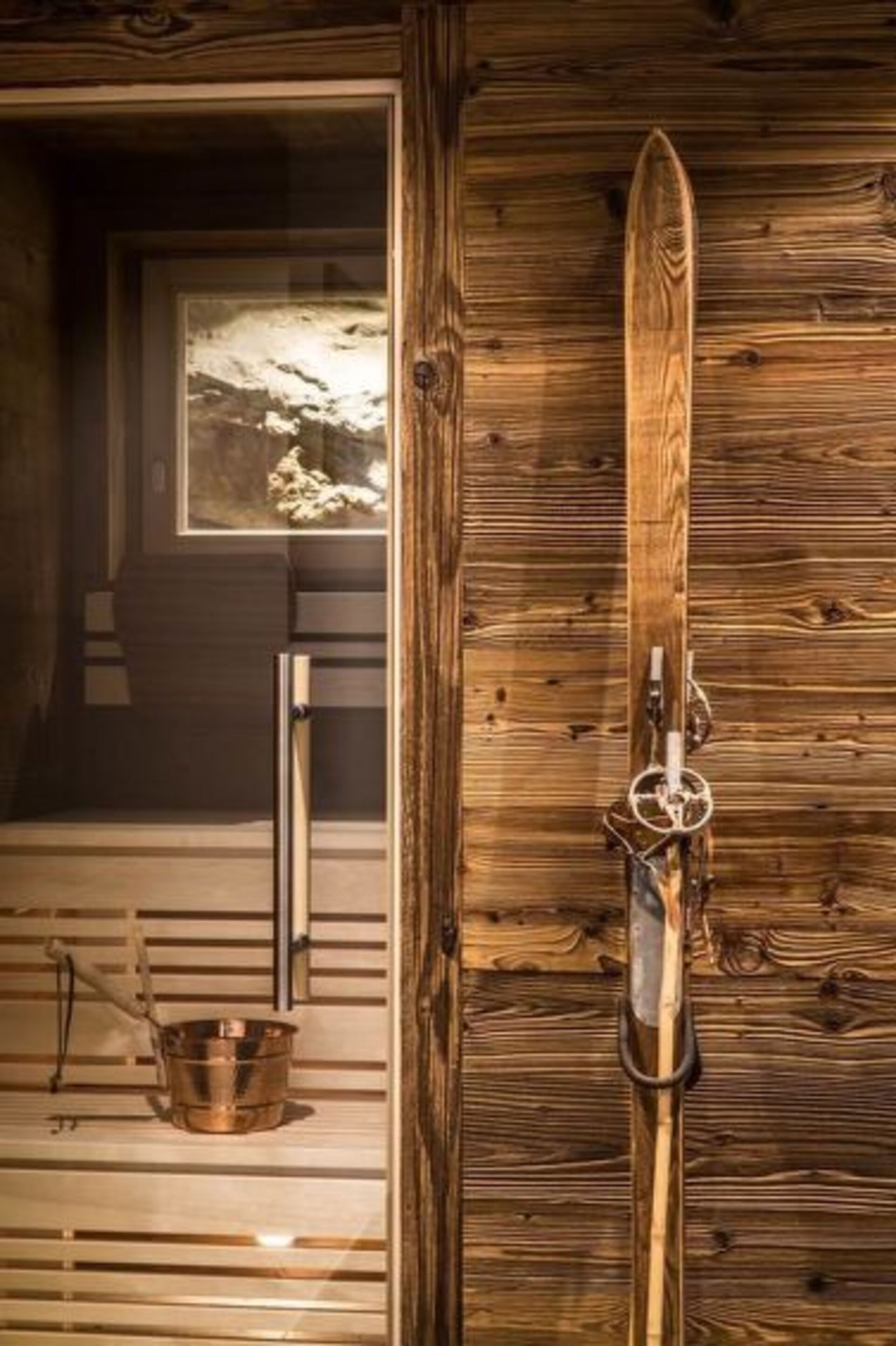 Saas-Fee, 1263'te Satılık Şirin Villa