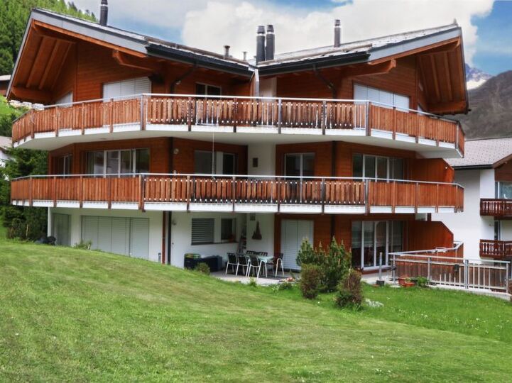 Saas-Fee'de Geniş 3 Yatak Odalı Dinlenme Evi, 1274
