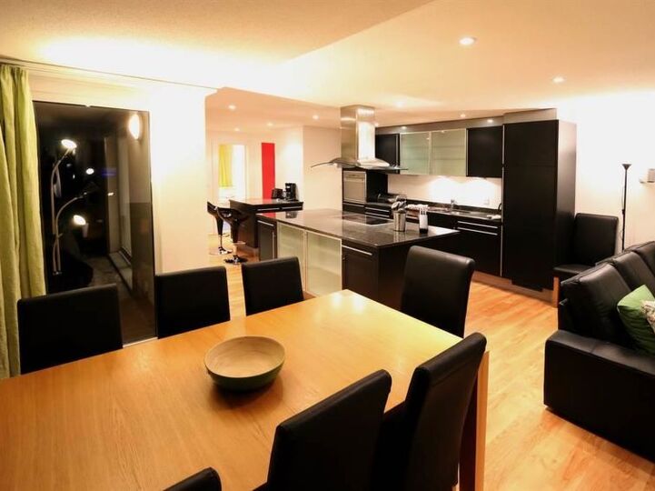Saas-Fee şehrinde, 1275 numaralı, muhteşem 4 yatak odalı villa.