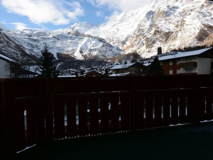Saas-Fee Köyü'nde Büyüleyici Alp Evi, 1278