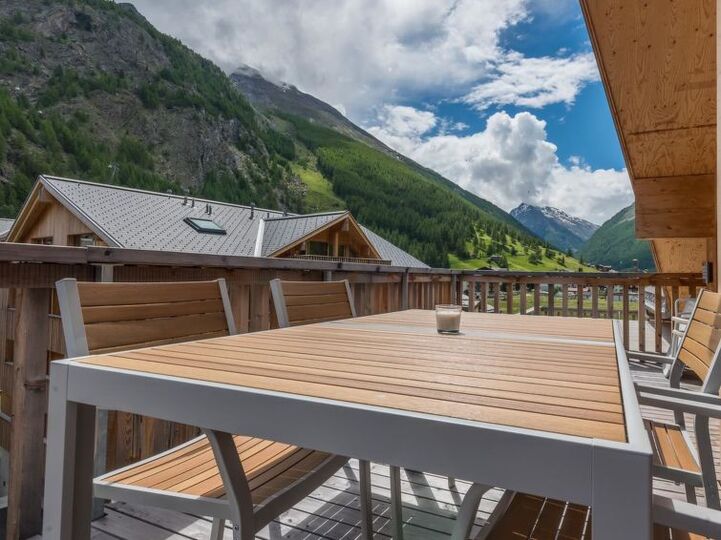 Saas-Grund'da 2 Yatak Odalı Şirin Villa, 1243