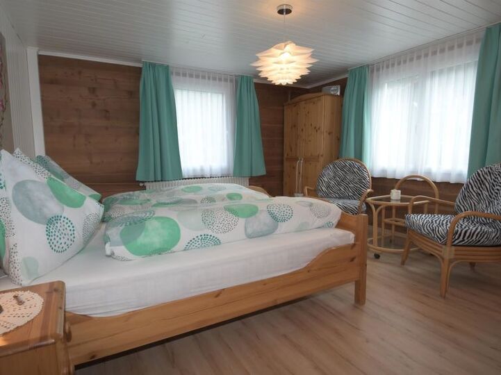 Saas-Grund'da Modern 2BR Villa, 1257