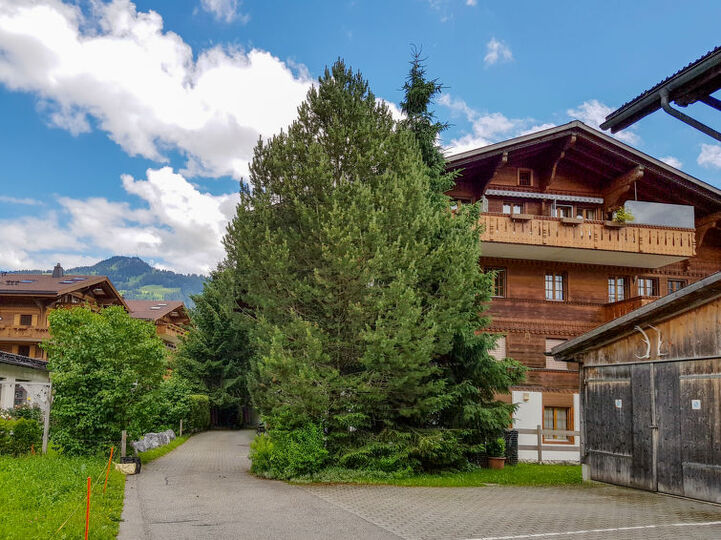 Saanen şehrinde, 1184 numaralı, şirin 5 yatak odalı villa., Saanen, Switzerland