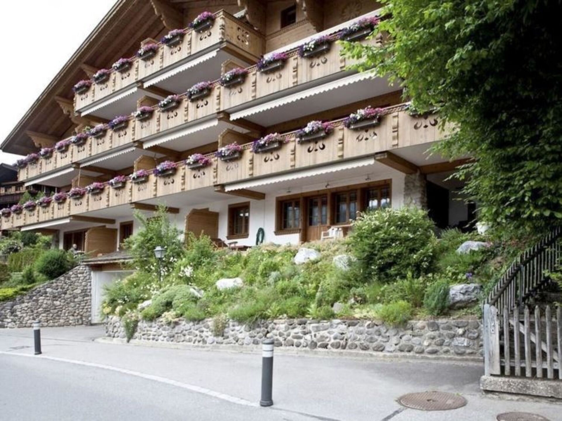 Saanen'de Kiralık Sakin Villa Vahası, 1186