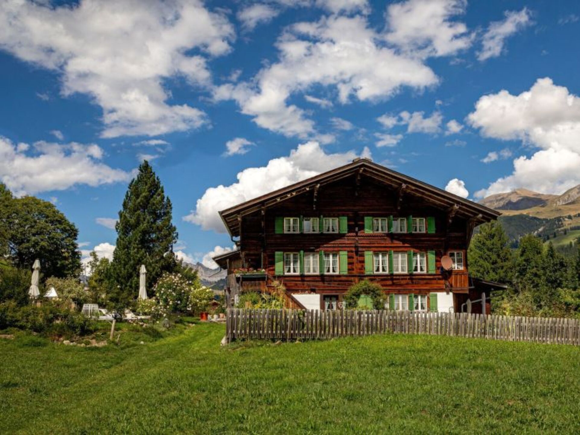 Lenk City'de 2 Yatak Odalı Şirin Villa, 1187