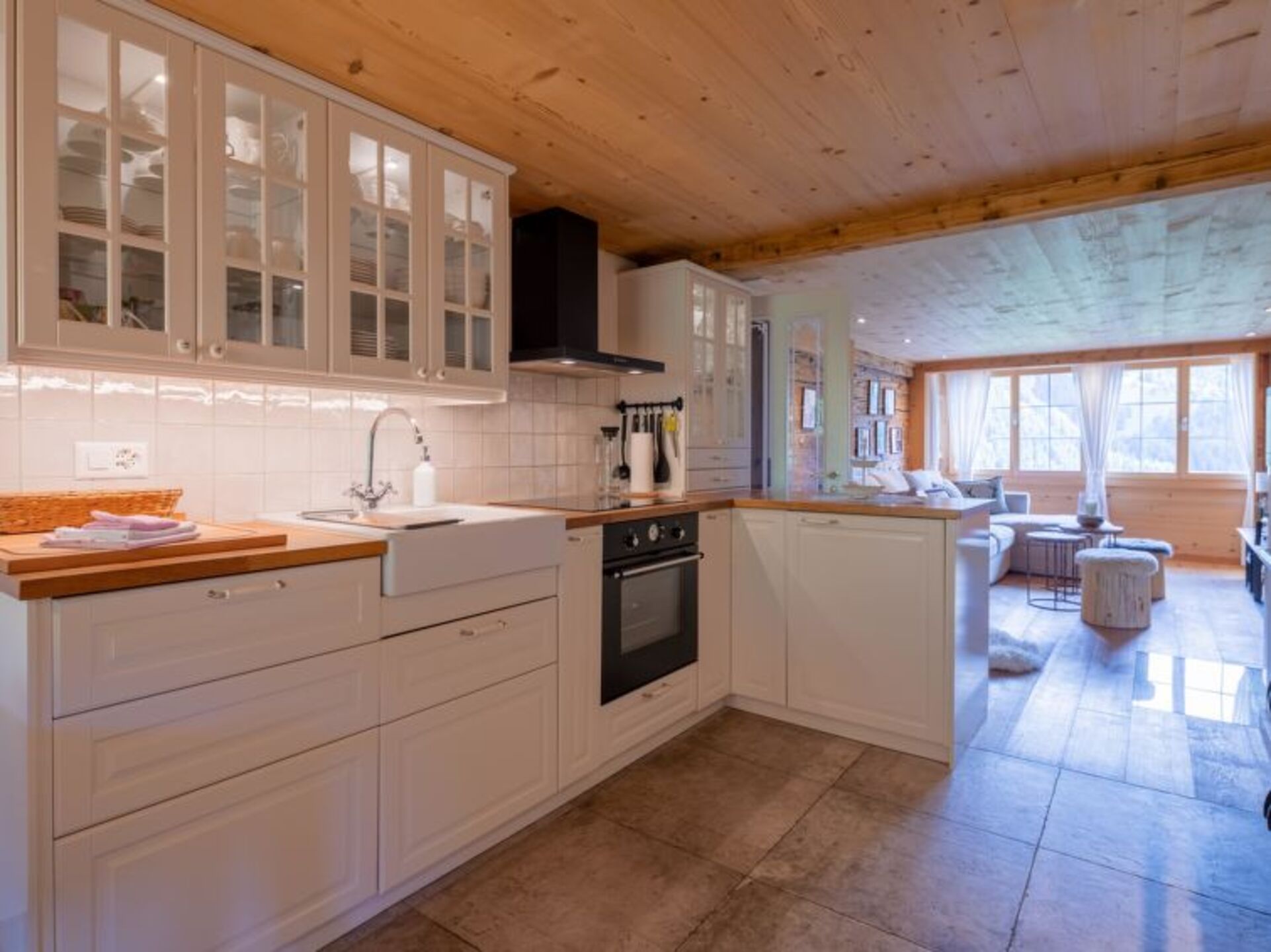 Lenk City'de 2 Yatak Odalı Şirin Villa, 1187