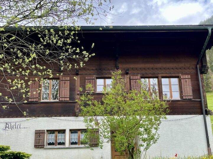 Zweisimmen'de Özel Vaha 1196