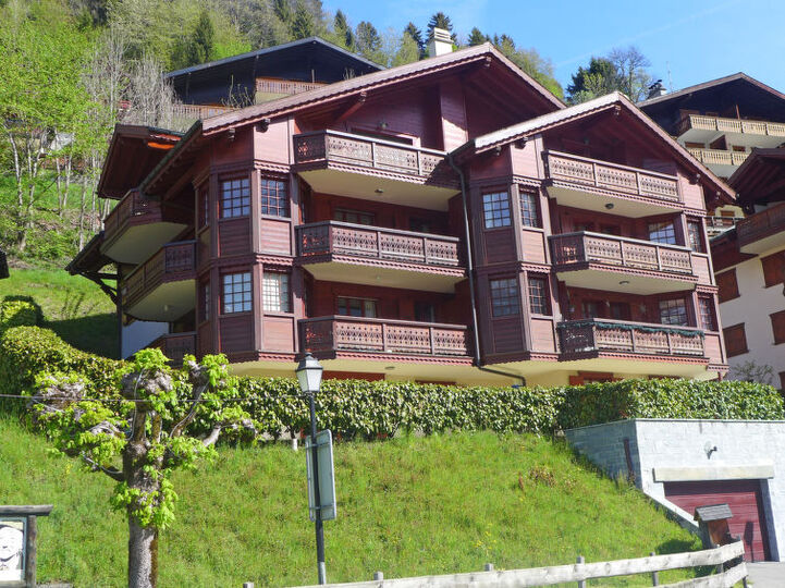 Champéry'de, 1434 yılında, gözlerden uzak 2 yatak odalı villa., Champéry, Switzerland