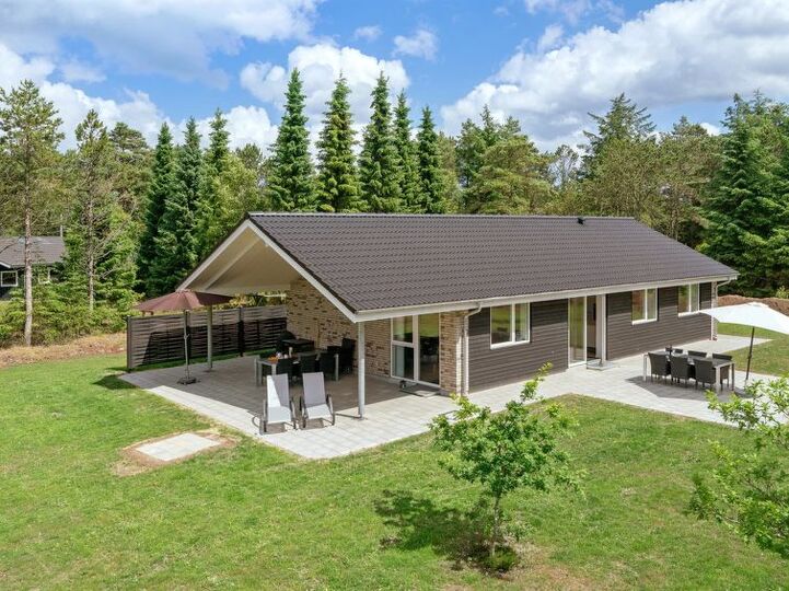 Evden uzaktaki eviniz, Jerup 1021, Jerup, Denmark