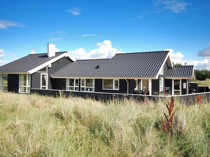 Büyülü Aile Anıları, Løkken 1056, Løkken, Denmark