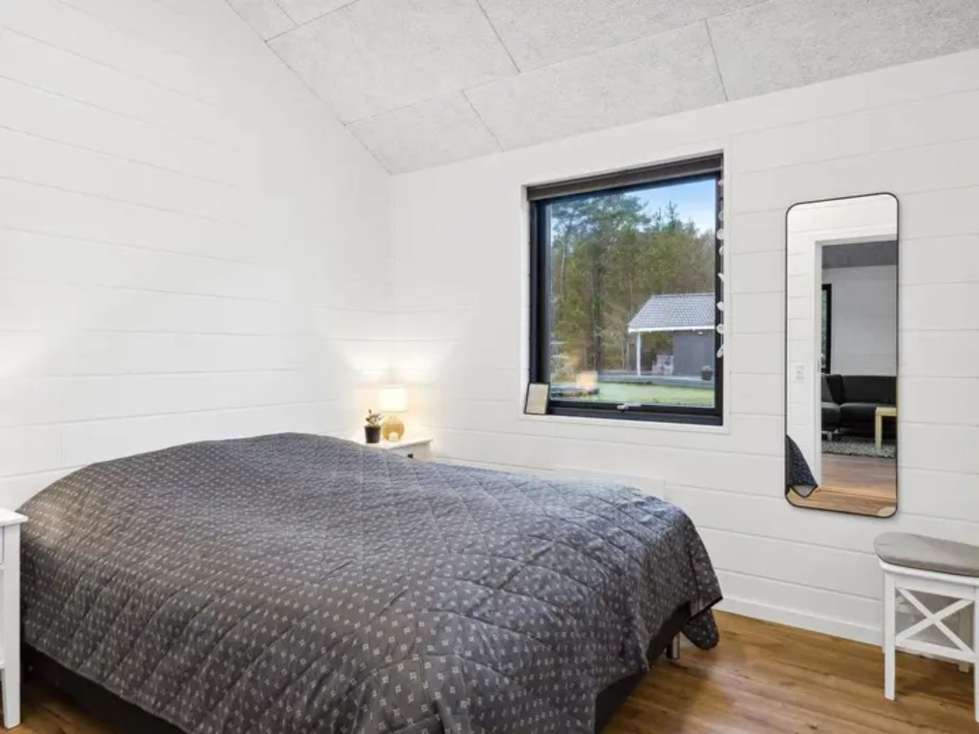 Mükemmel Aile Tatil Yeri, Hals 1007