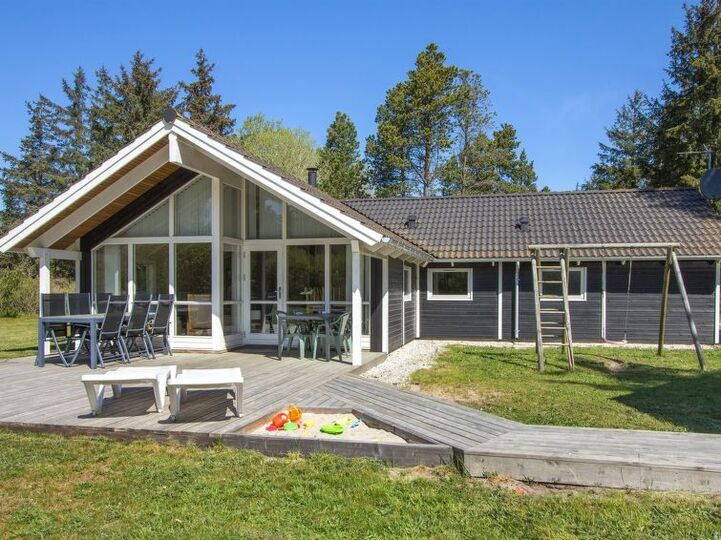 Rahatlama Zamanı, Hals 1023, Hals, Denmark