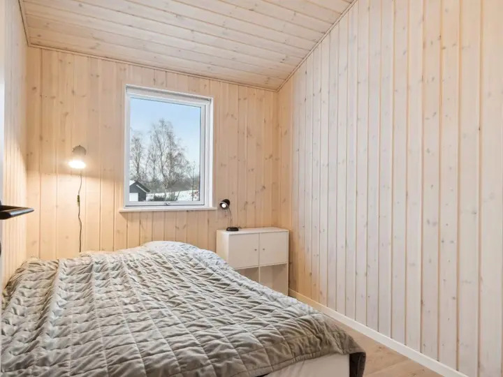 Mükemmel Aile Tatil Yeri, Knebel 1024