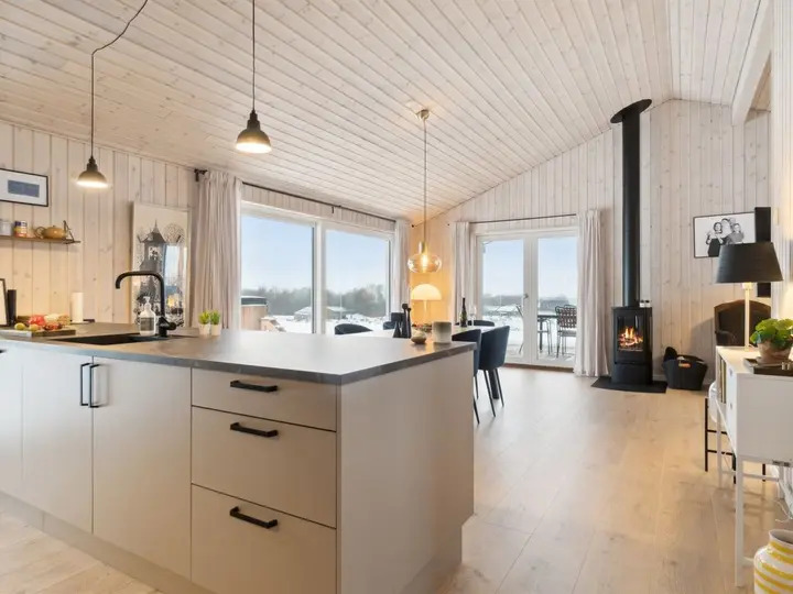 Mükemmel Aile Tatil Yeri, Knebel 1024