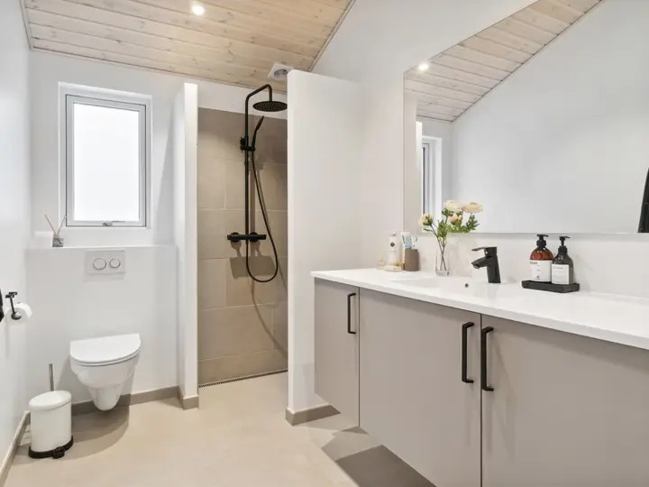 Mükemmel Aile Tatil Yeri, Knebel 1024