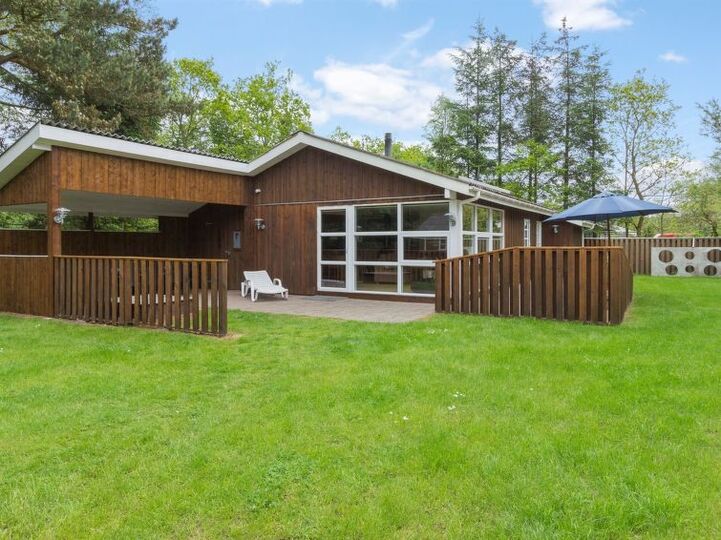 Rahatlama Zamanı, Hals 1061, Hals, Denmark