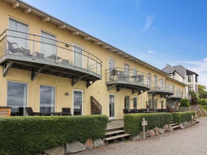 Büyülü Aile Anıları, Allinge 1080, Allinge, Denmark
