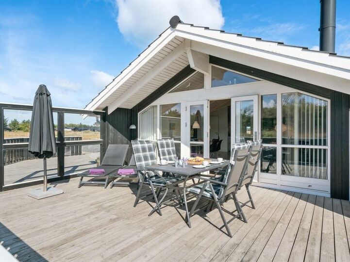 Evden uzaktaki eviniz, Hirtshals 1048
