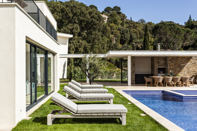 Deniz Kenarında Huzur: Villa Colibri'nin Lüks Kaçamağı