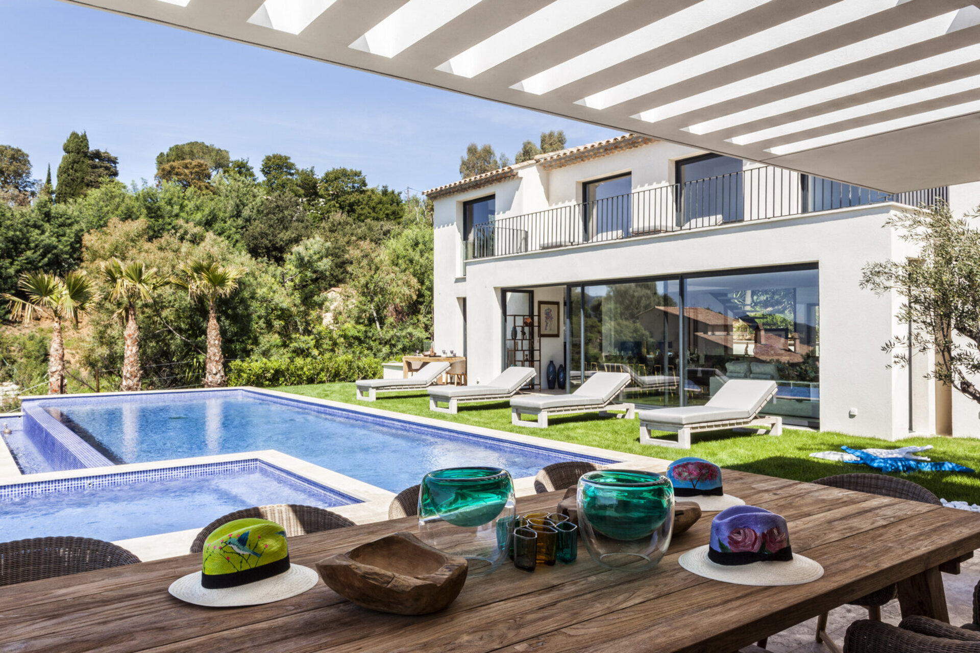 Deniz Kenarında Huzur: Villa Colibri'nin Lüks Kaçamağı