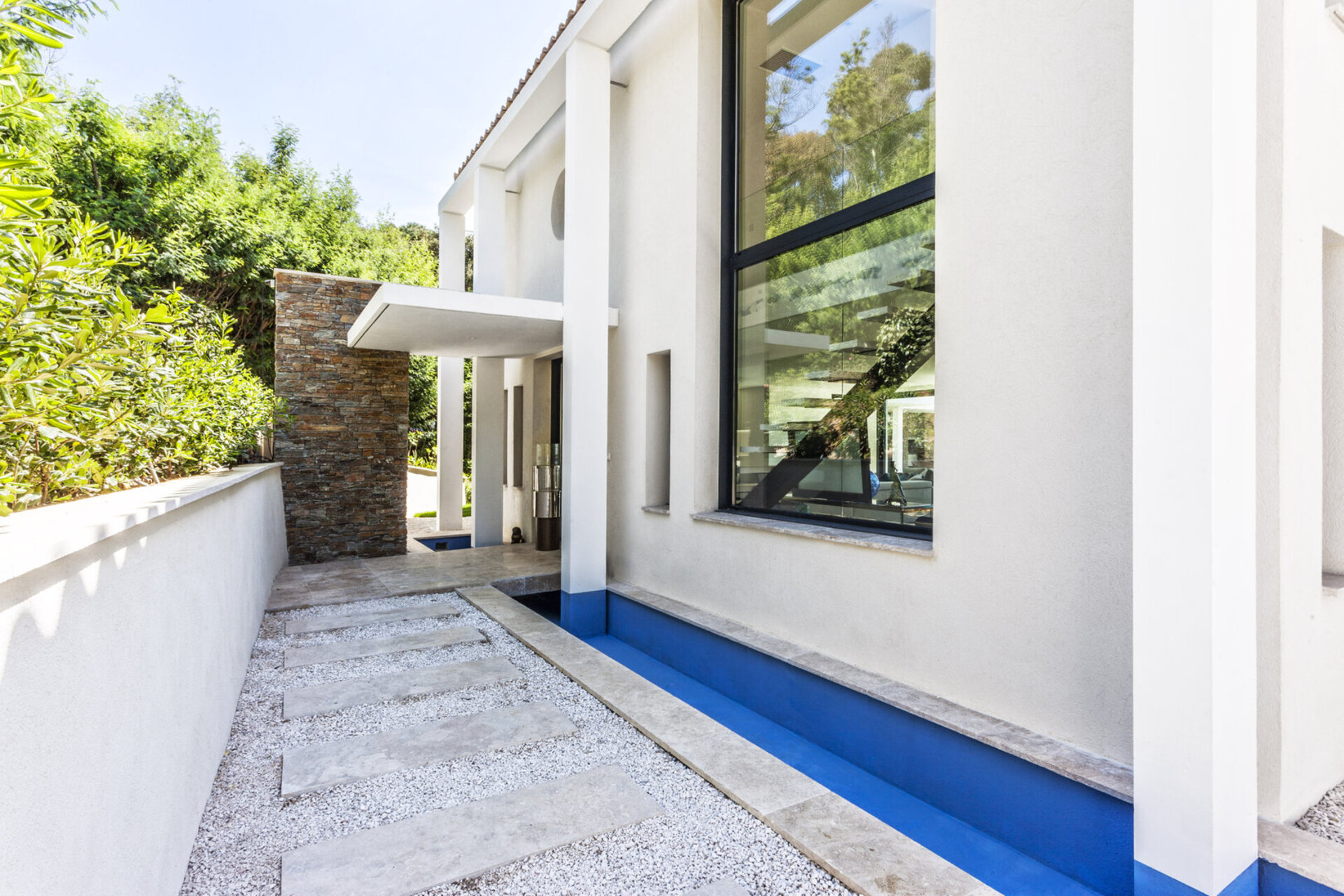 Deniz Kenarında Huzur: Villa Colibri'nin Lüks Kaçamağı