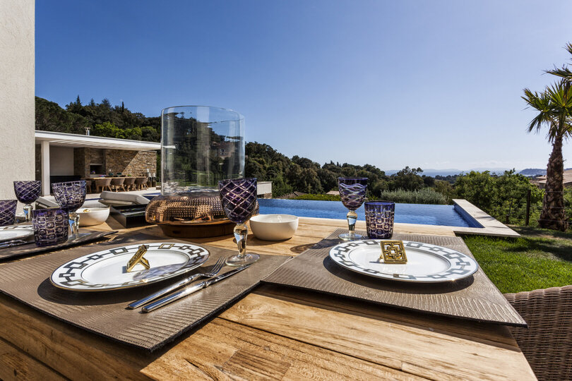 Deniz Kenarında Huzur: Villa Colibri'nin Lüks Kaçamağı