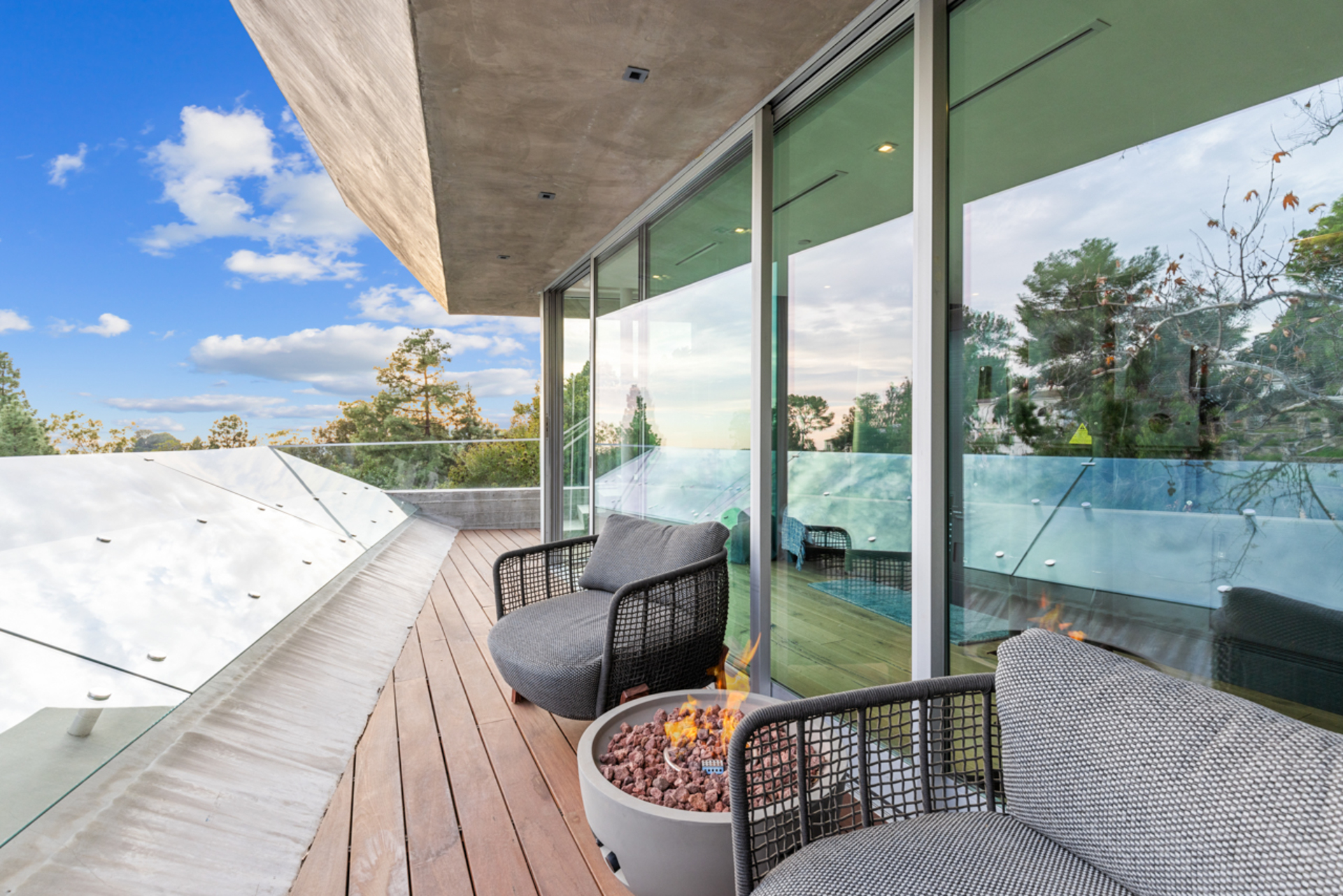 Hollywood'un Görkemi: G Residence