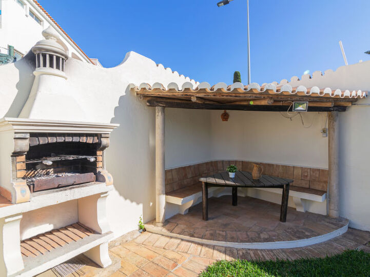 Albufeira Villa 1161'deki bu lüks 2 yatak odalı villayı çok seveceksiniz.
