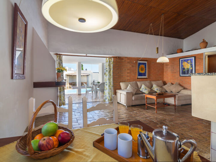 Albufeira Villa 1161'deki bu lüks 2 yatak odalı villayı çok seveceksiniz.