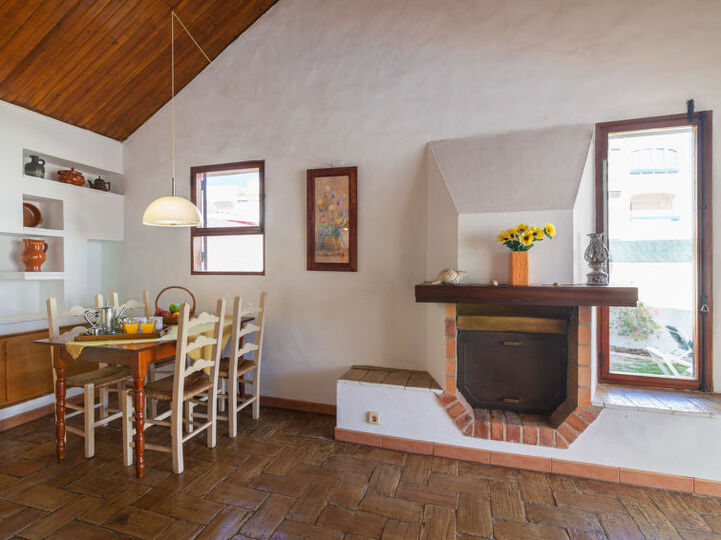 Albufeira Villa 1161'deki bu lüks 2 yatak odalı villayı çok seveceksiniz.