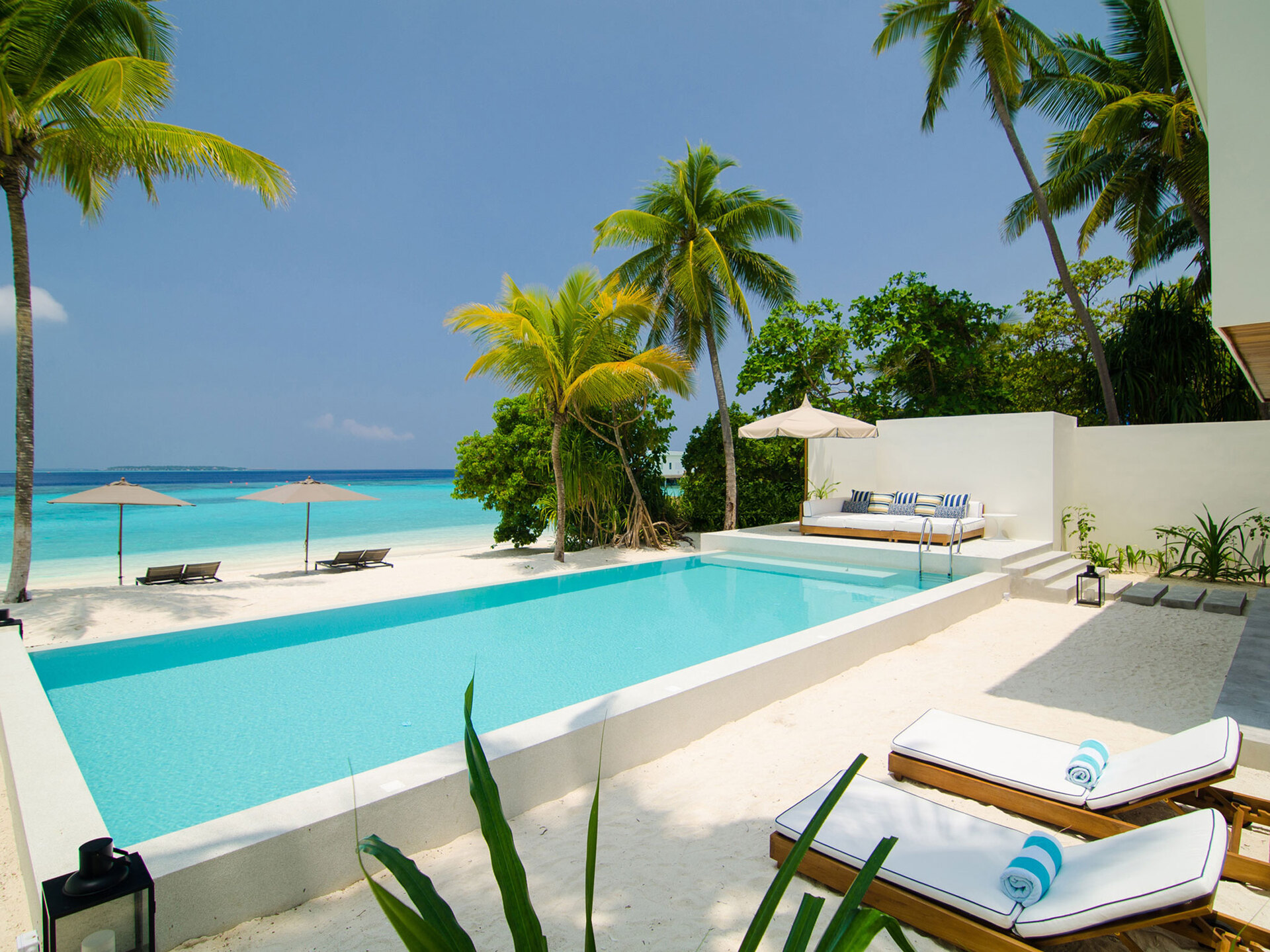 Seaside Serenity: 4 Yatak Odalı Mücevher, 1003