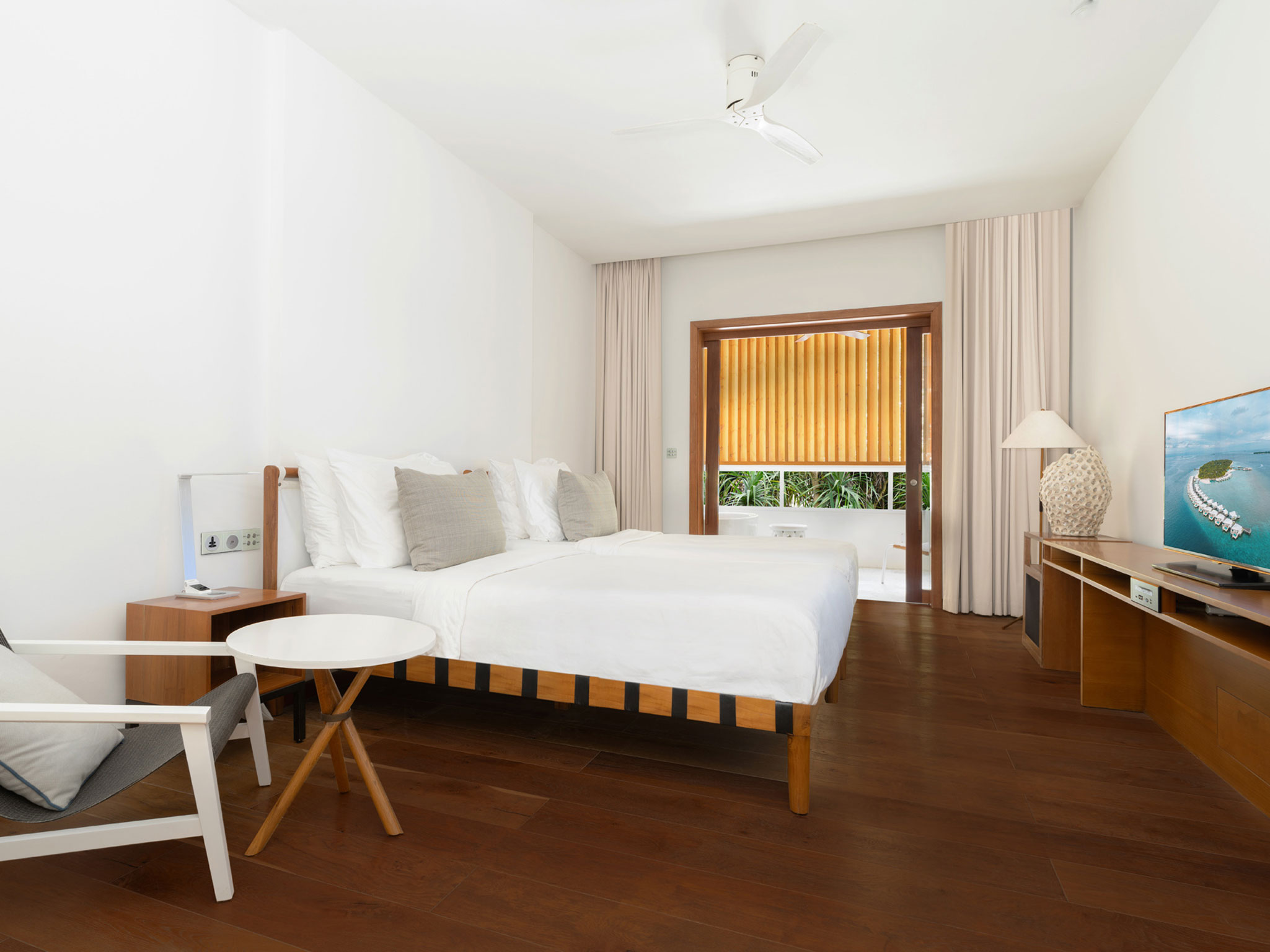 Paradise'da Şık 4 Yatak Odalı Villa, 1007