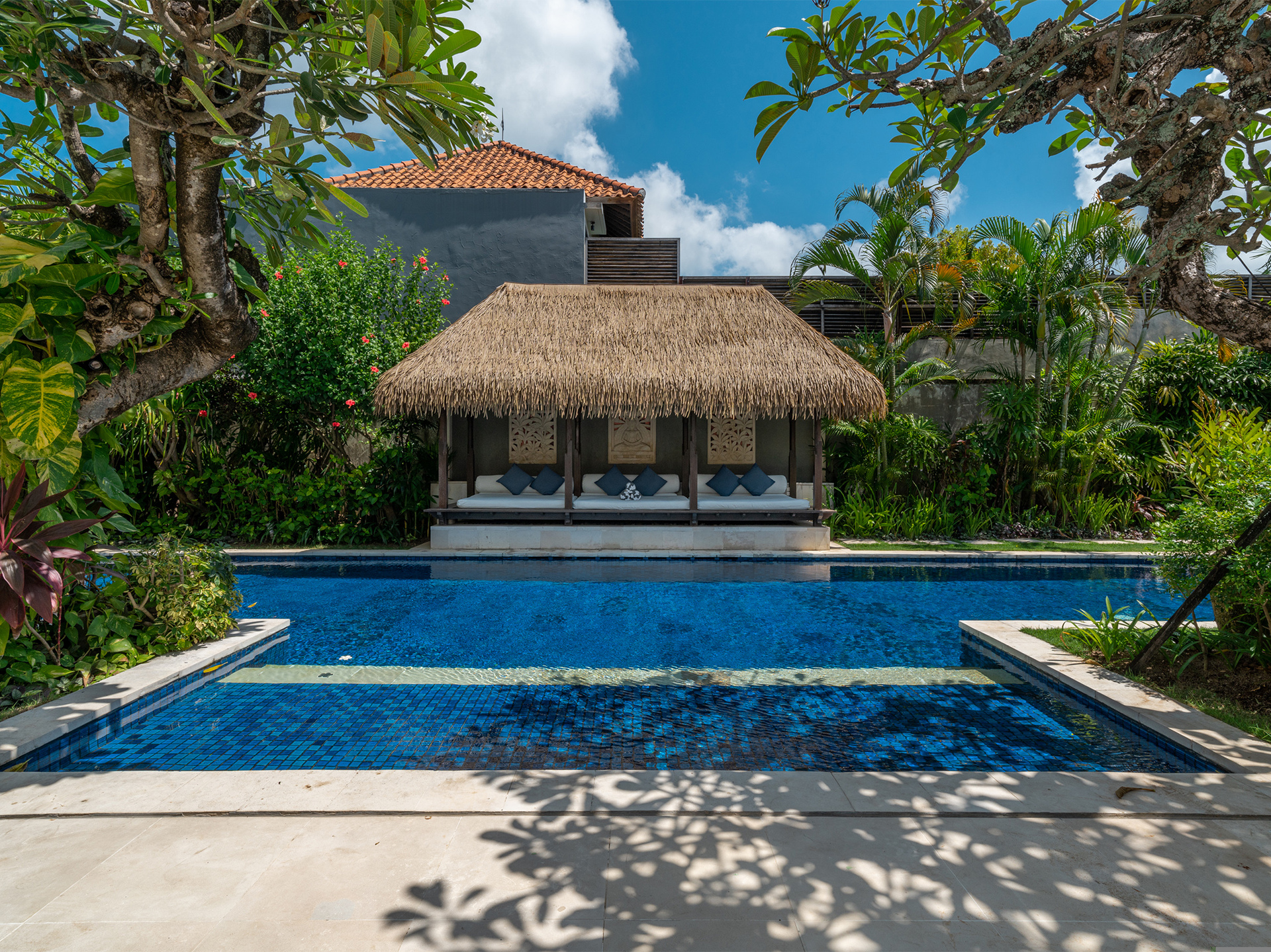 Bali'de Büyüleyici Deniz Kenarı 4BR Villa, 2256