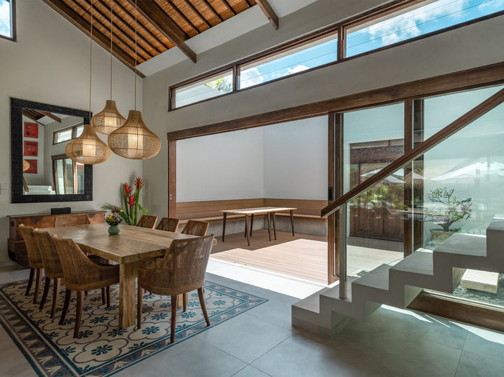 Bali'de Büyüleyici Deniz Kenarı 4BR Villa, 2256