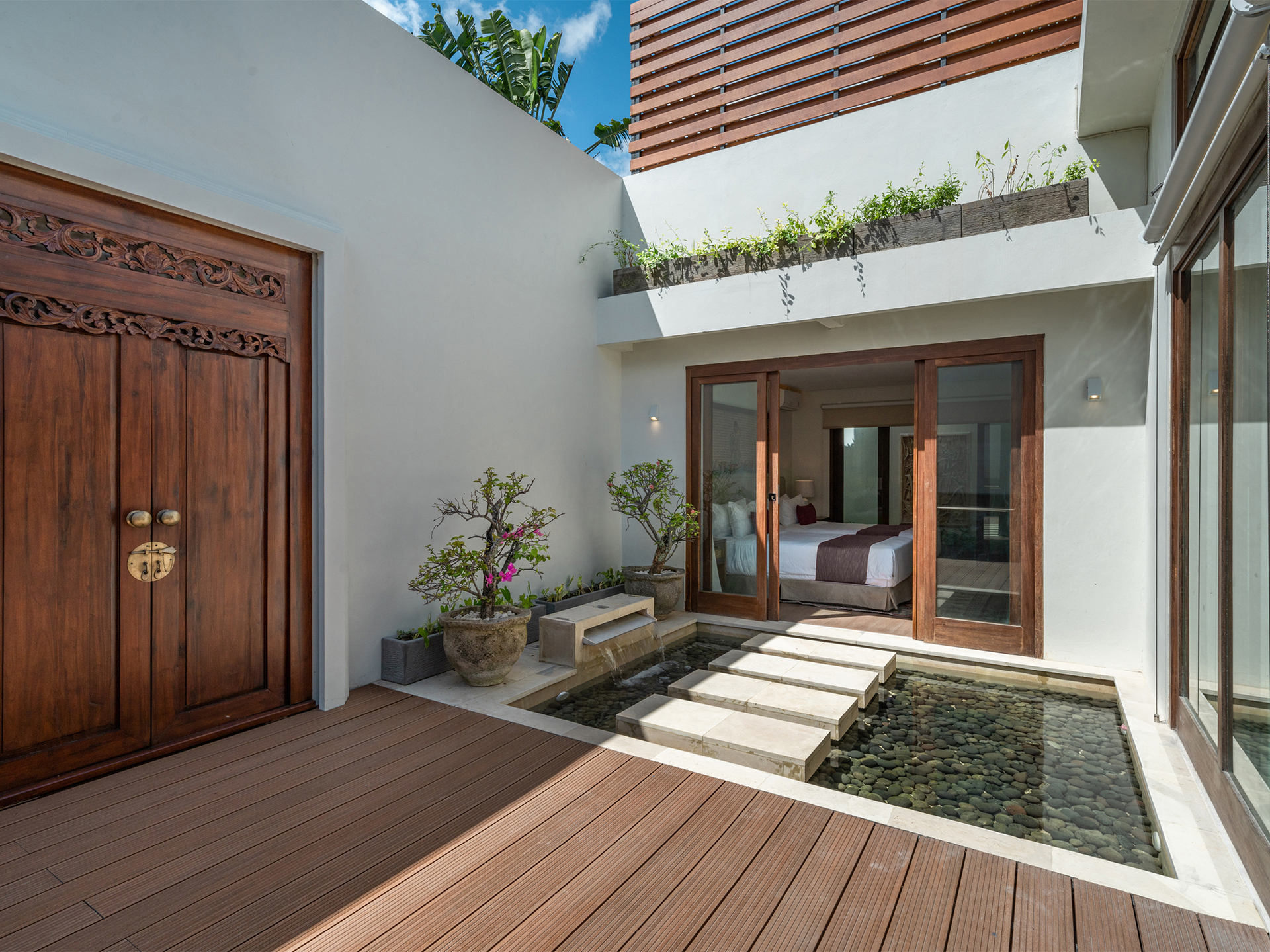 Bali'de Büyüleyici Deniz Kenarı 4BR Villa, 2256