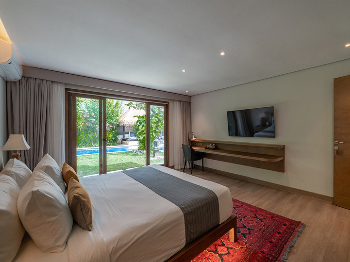 Bali'de Büyüleyici Deniz Kenarı 4BR Villa, 2256