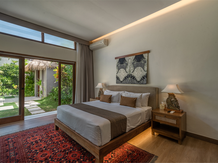 Bali'de Büyüleyici Deniz Kenarı 4BR Villa, 2256