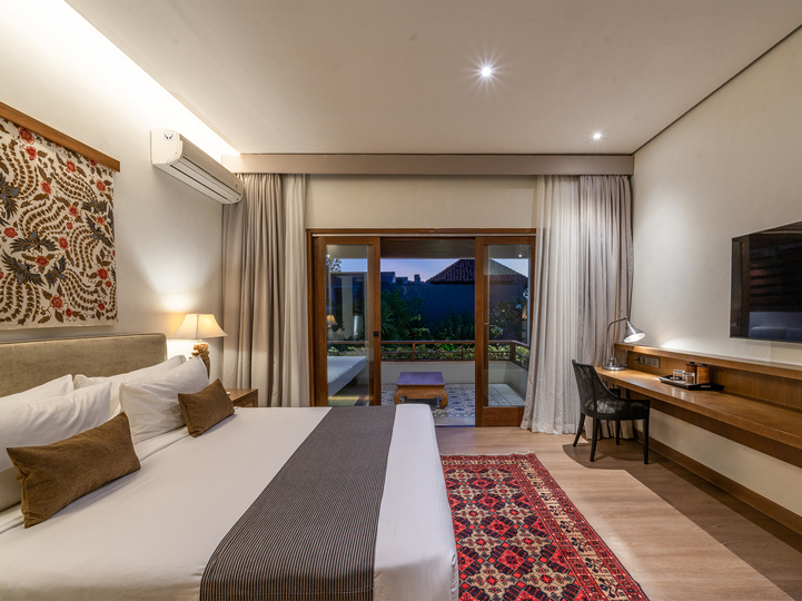 Bali'de Büyüleyici Deniz Kenarı 4BR Villa, 2256