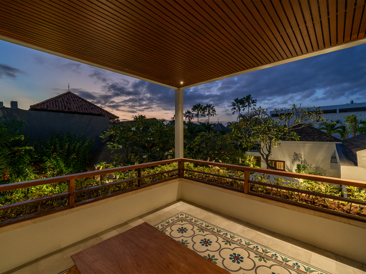 Bali'de Büyüleyici Deniz Kenarı 4BR Villa, 2256