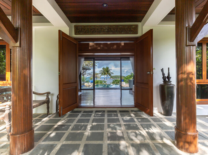 Cennete Kaçış: Phuket'te 4 Yatak Odalı Villa, 1002, Tambon Karon, Thailand