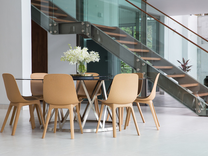 Malaiwana Patio Duplex - Inviting dining area